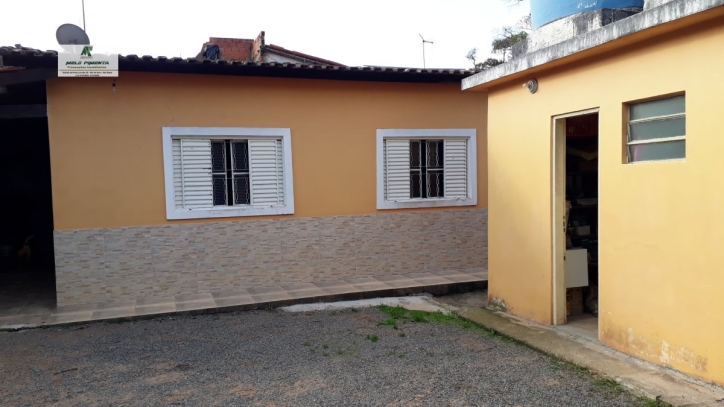 Casa à venda com 3 quartos, 250m² - Foto 2