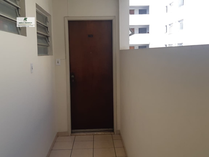 Apartamento à venda com 2 quartos, 62m² - Foto 2