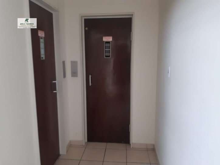 Apartamento à venda com 2 quartos, 62m² - Foto 4