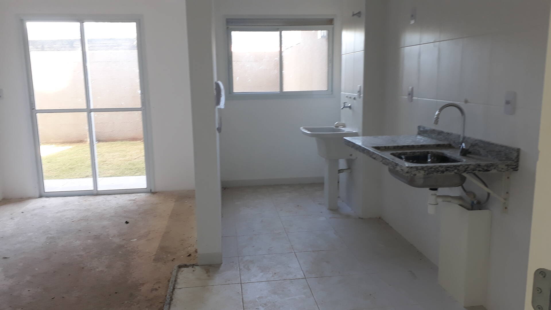 Apartamento à venda com 2 quartos, 51m² - Foto 4