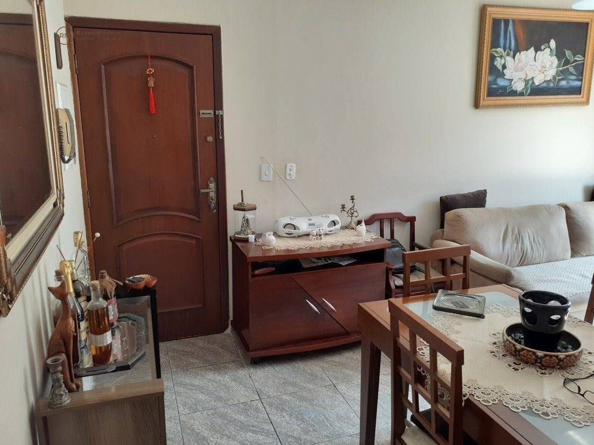 Apartamento à venda com 2 quartos, 69m² - Foto 3