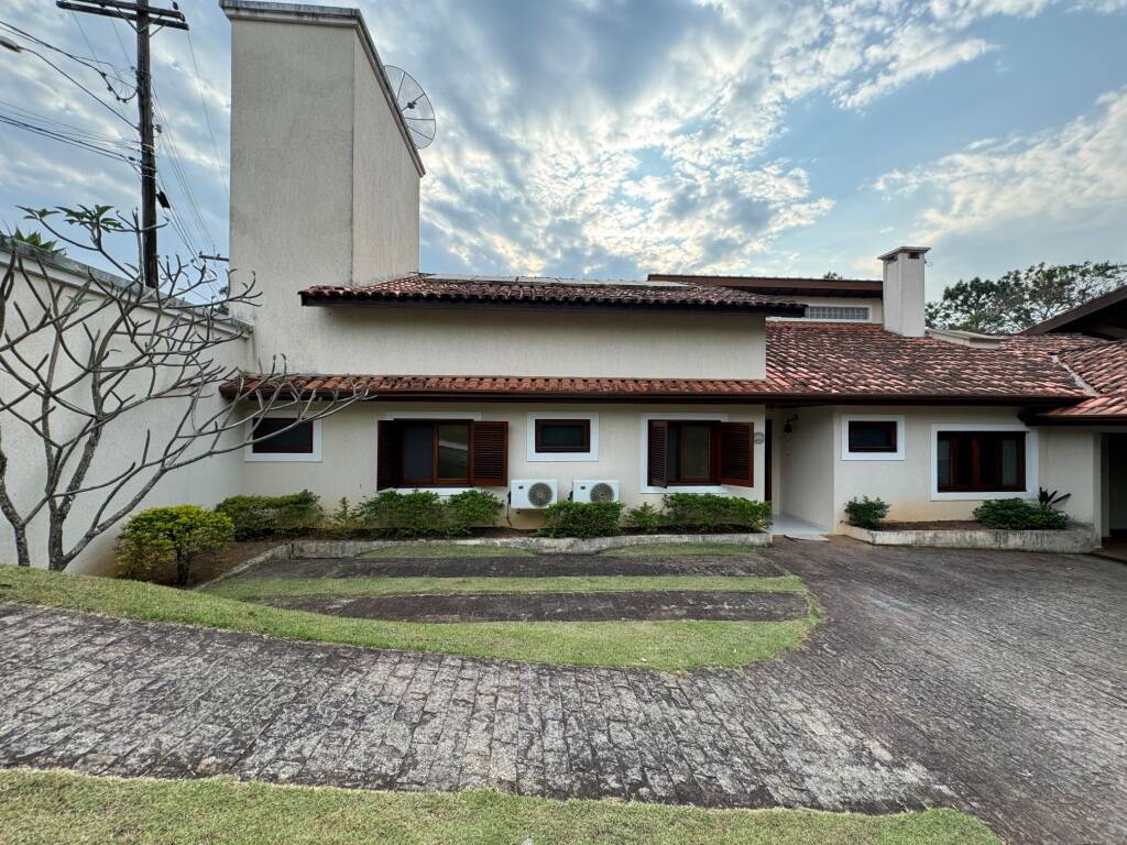 Casa de Condomínio à venda com 7 quartos, 500m² - Foto 1