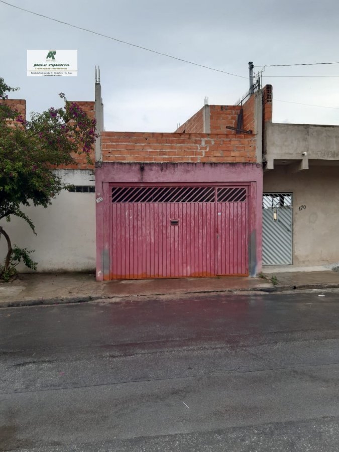 Casa à venda com 3 quartos, 250m² - Foto 1