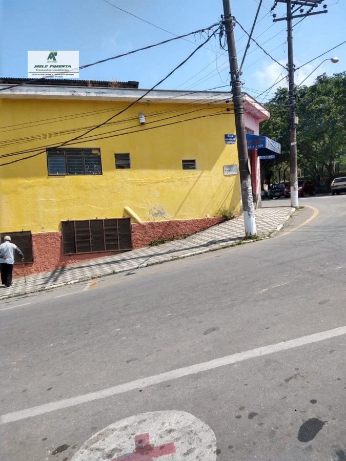 Sobrado à venda com 3 quartos, 250m² - Foto 1