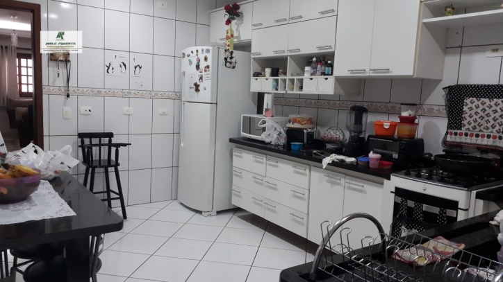 Casa à venda com 2 quartos, 250m² - Foto 8