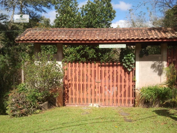 Fazenda à venda com 4 quartos, 2940m² - Foto 1