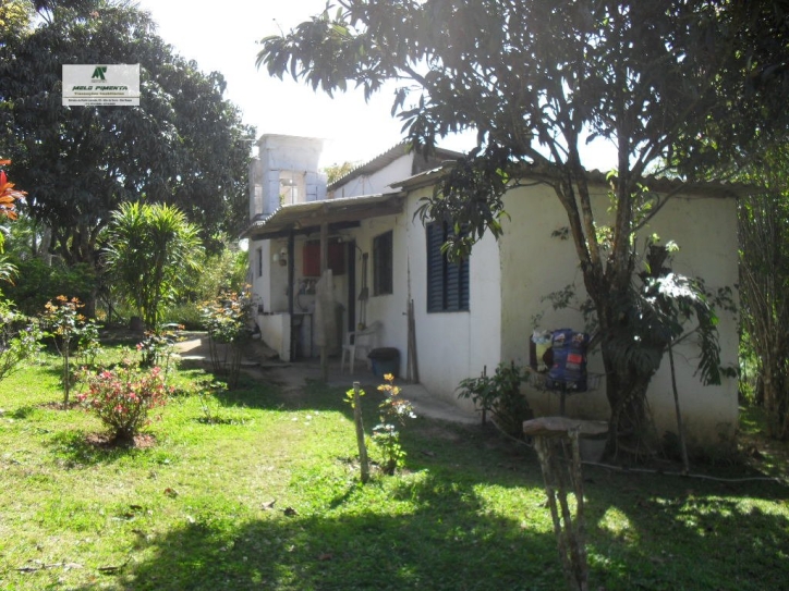 Fazenda à venda com 3 quartos, 300m² - Foto 2