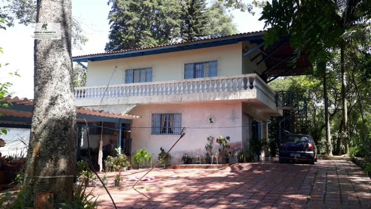 Fazenda à venda com 3 quartos, 1700m² - Foto 1